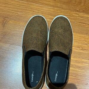 Ladies sneakers